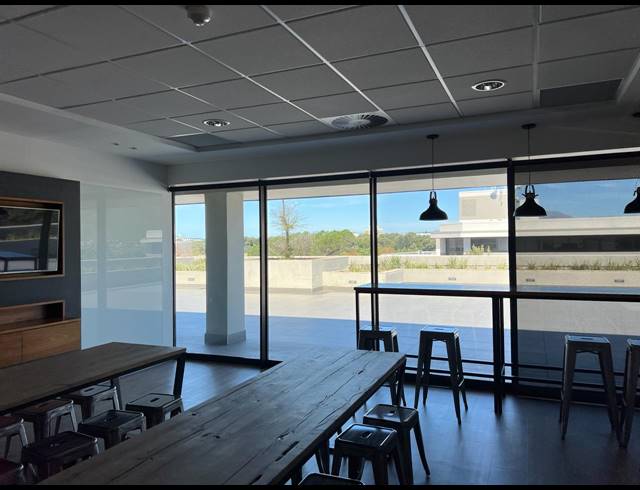 3,480.50M² OFFICE TO LET IN MOWBRAY